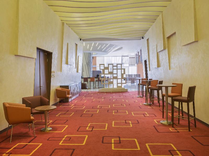 Holiday Inn Express Jakarta Wahid Hasyim By Ihg Kültér fotó